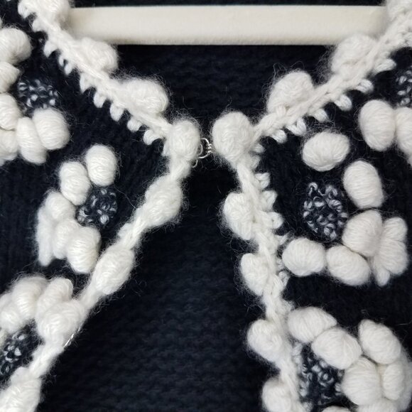 Neiman Marcus Women's S Hand Knit Cashmere Cardigan Sweater Black / Ivory - Picture 6 of 11